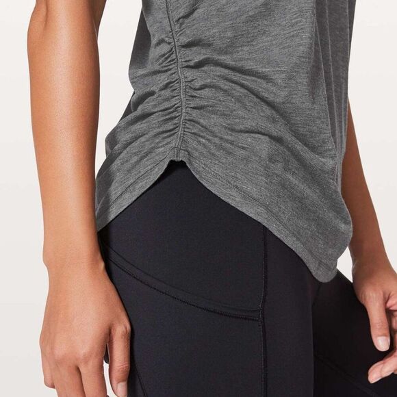 Lululemon Ripple Effect Tank Heathered Black Size 4 - Picture 2 of 5